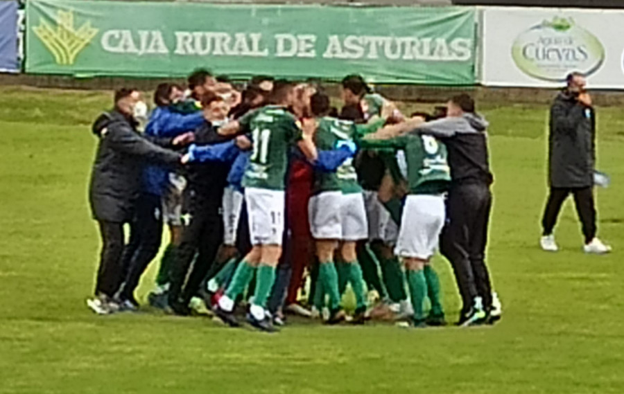 El Racing gana en casa del Marino y consigue su clasificación para Primera RFEF