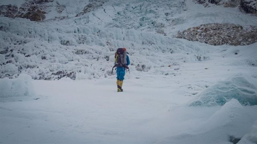 Mueren dos alpinistas cuando trataban de subir el Everest