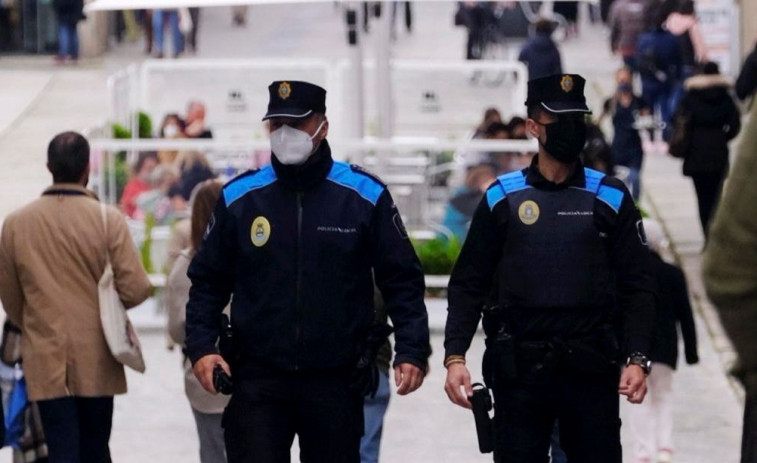 Un total de 30 agentes patrullan la ciudad como miembros de  la Policía de Barrio