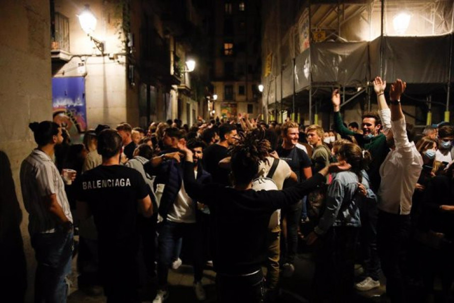 Desalojadas más de 9.000 personas por aglomeraciones en Barcelona