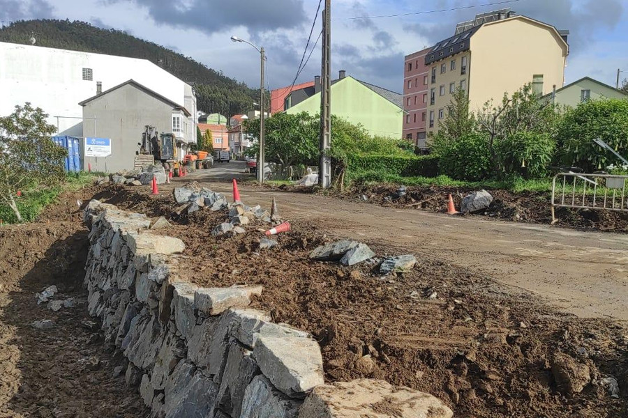 Cariño inicia los trabajos de urbanización en la calle O Cadro por más de 126.000 euros