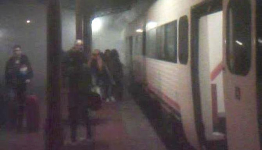 Alarma en un tren con destino Ferrol a causa de un incendio