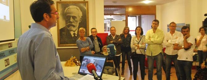 Veloso reivindica el legado socialista en su presentación a las Primarias
