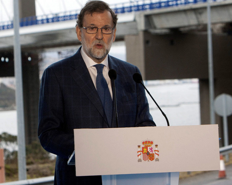 A Rajoy le sale la vena inauguradora y hasta Feijóo le afea el gesto