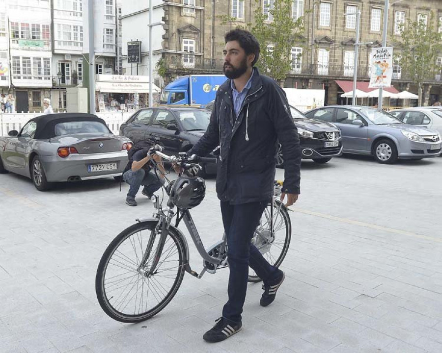 El camino para llegar a París vestido con el maillot amarillo