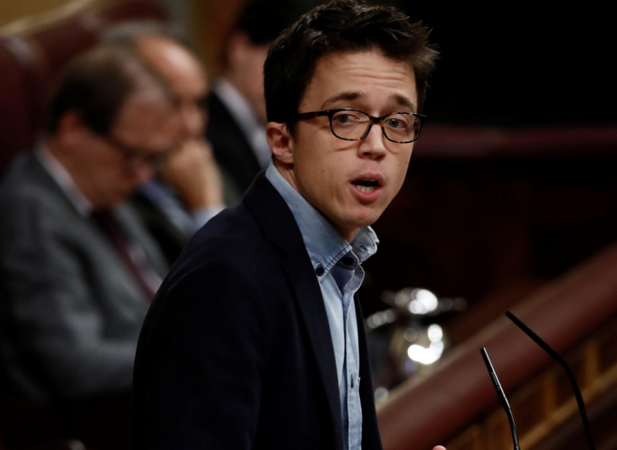 Íñigo Errejón también da un paso atrás, pero para coger impulso