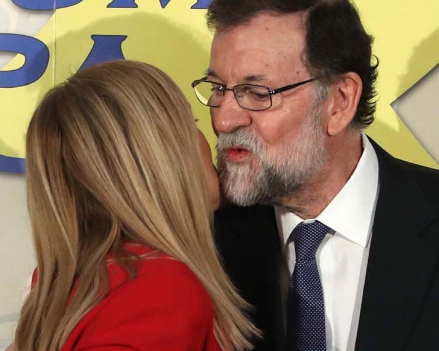 Rajoy deja el Fertimón y usa a Cifuentes para sembrar buena hierba