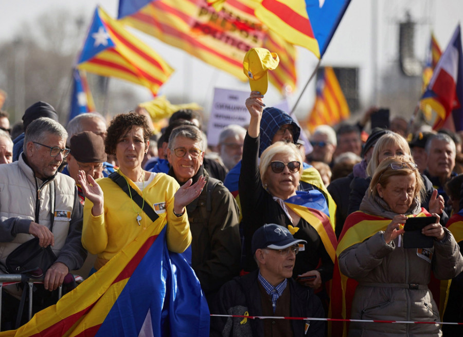 Los independentistas acaban por tirarse de los pelos