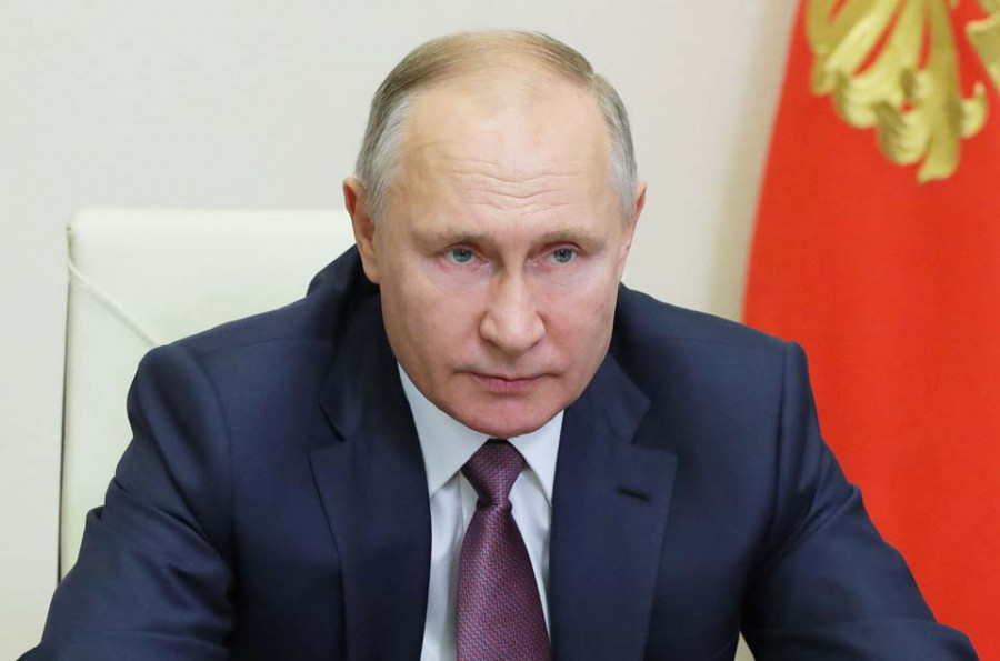 ¿Putin no confía  en la vacuna rusa?