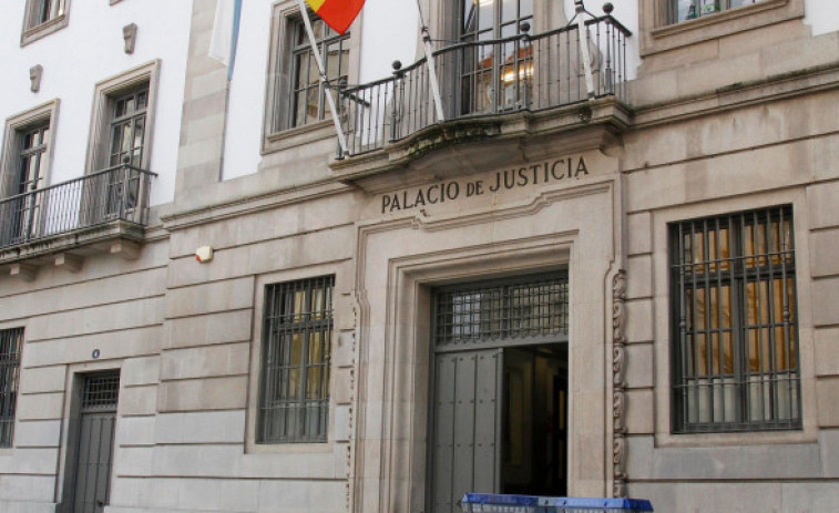 Condenado a 20 años de prisión por violar a una septuagenaria y robar en su domicilio de Bueu