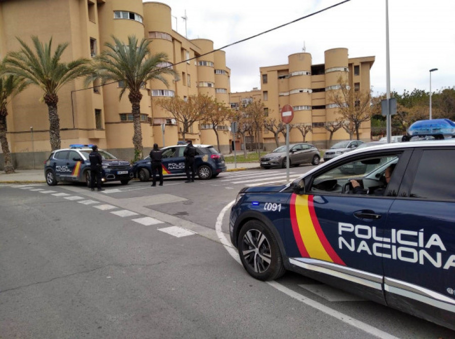 Cárcel sin fianza para la pareja detenida por la muerte de un bebé en Elche