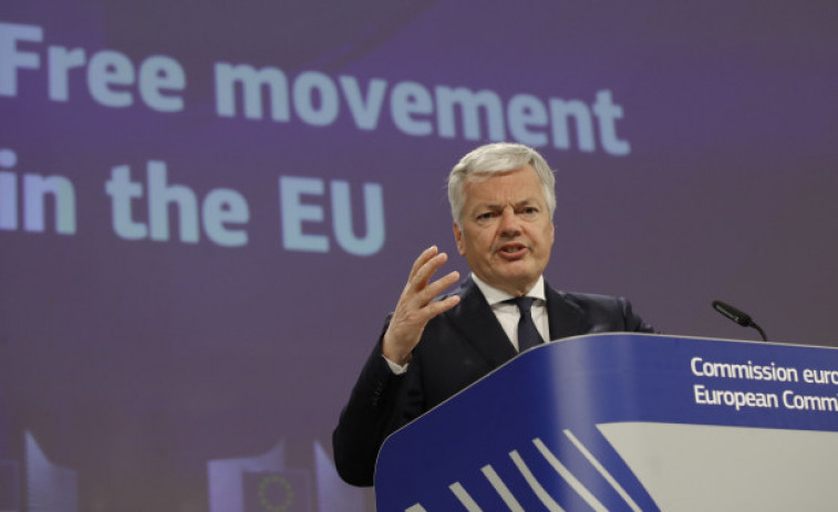 Bruselas pide a los 27 iniciar la retirada gradual de las restricciones de viaje dentro de la UE
