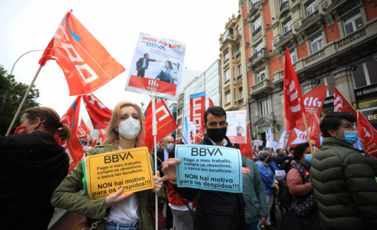 El BBVA reduce su propuesta de despidos en un 23%, según los sindicatos