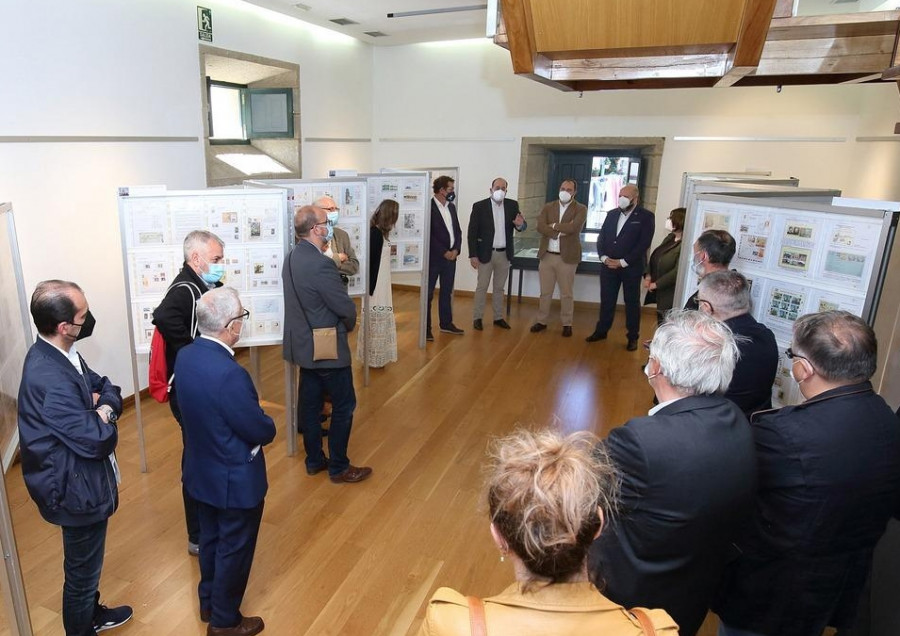 Exposición filatélica en torno al Camino Inglés y a la fundación de la villa de Pontedeume