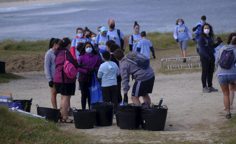 La limpieza de las playas, en la agenda de los negocios de la ciudad