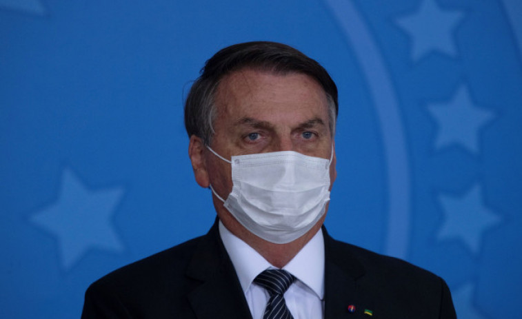 Bolsonaro pide al Ministerio de Salud un estudio para que la mascarilla no sea obligatoria para los vacunados