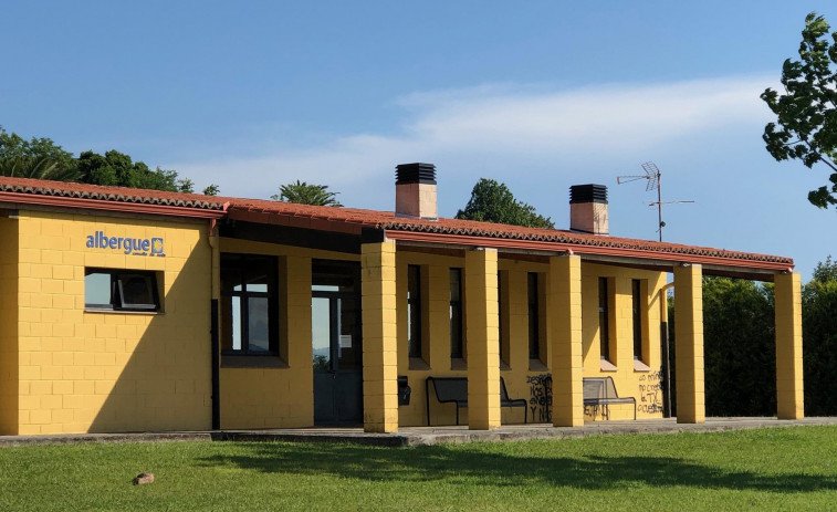 Neda abre las instalaciones del albergue de peregrinos, el primero del Camiño Inglés