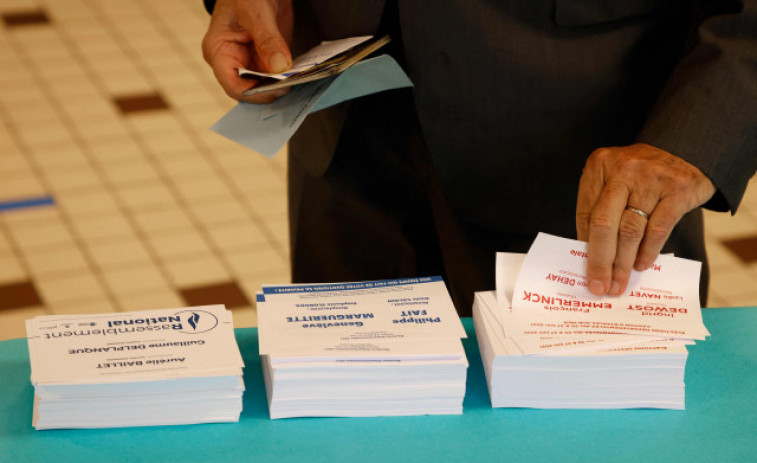 Arranca la jornada electoral en Francia con la primera vuelta de los comicios regionales y departamentales