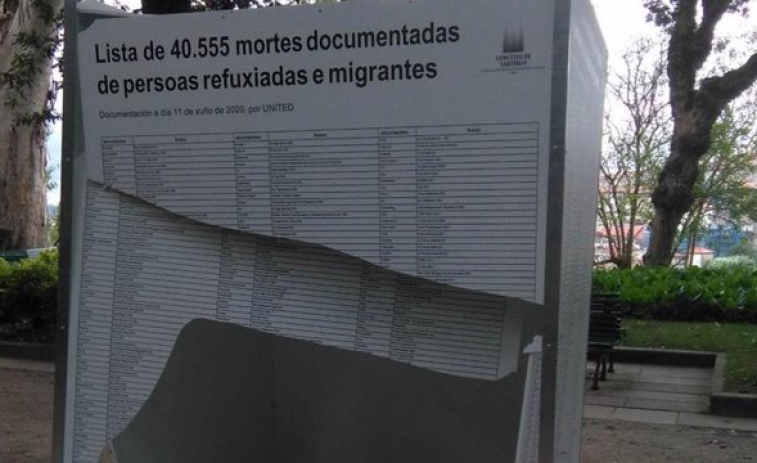 Atacan la exposición del Día Mundial de las Personas Refugiadas instalada en la Alameda de Santiago de Compostela