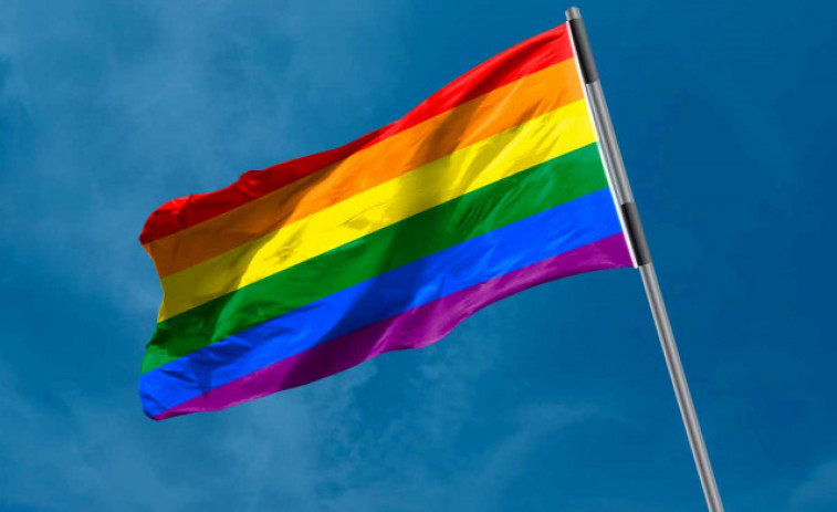 Una pareja de Florida tendrá que pagar una multa por exhibir una bandera del Orgullo en su casa