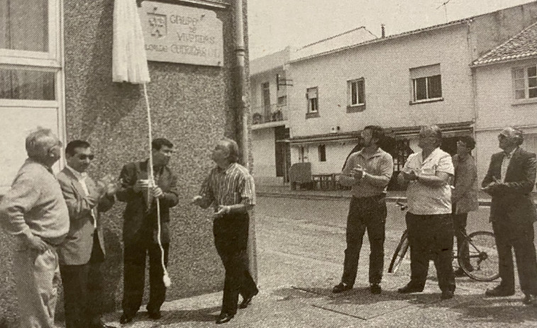 Hace 25 años: Los partidos políticos, fuera del CES y homenaje a Pepe Gil en Ares