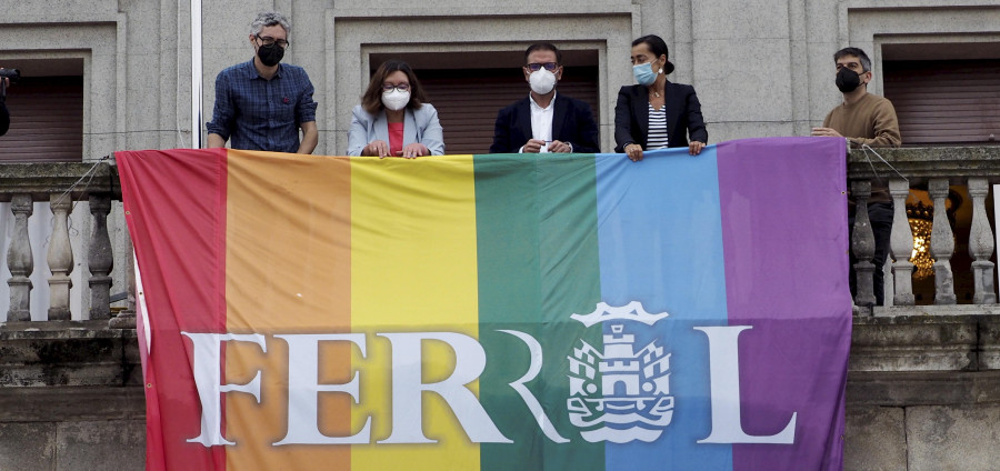 Ferrol muestra sus colores en la celebración del Día del Orgullo Lgtbiq+