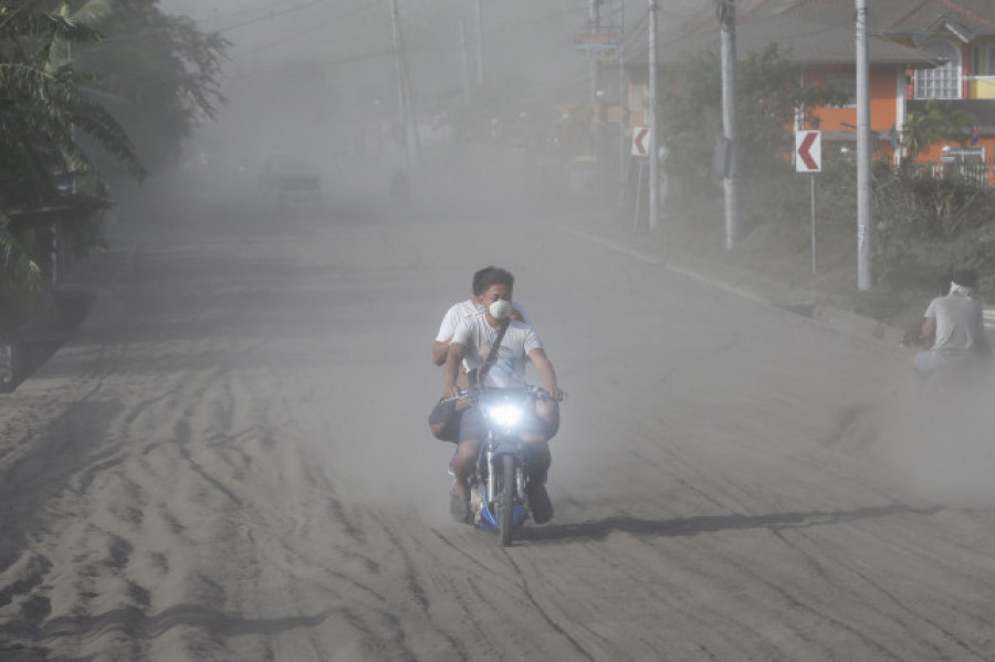 La erupción del volcán Taal deja al menos diez niños intoxicados en Filipinas