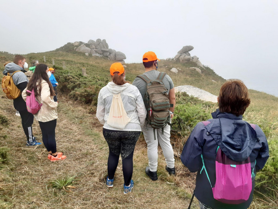 “Ruta de los Gigantes” para abrir el programa de senderismo de Equiocio