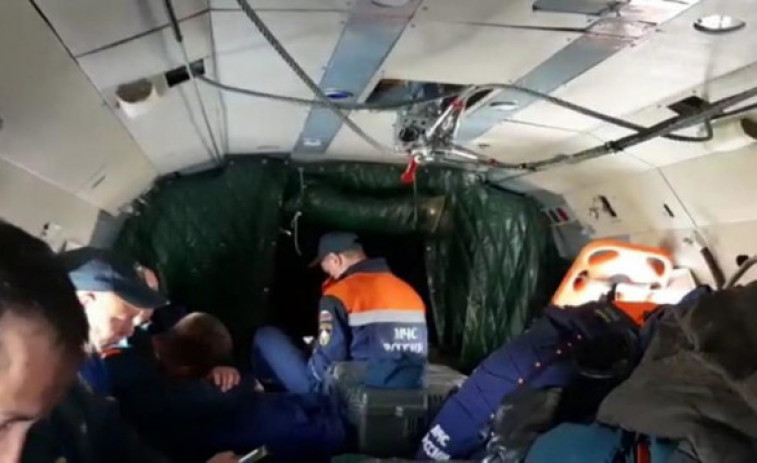 Hallan los restos del avión que se estrelló en Rusia con 28 personas