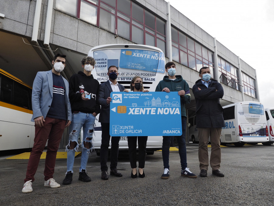 Casi 10.000 jóvenes de Ferrol viajan gratis con la tarjeta Xente Nova
