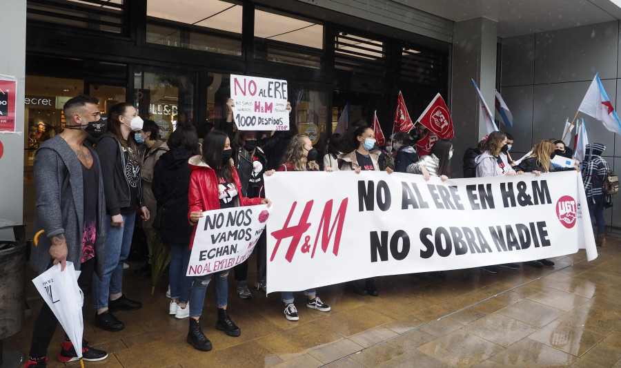 La multinacional H&M se retracta y anuncia que no cerrará su tienda de Odeón