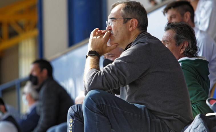 Carlos Mouriz apela a la calma para completar la plantilla del primer equipo