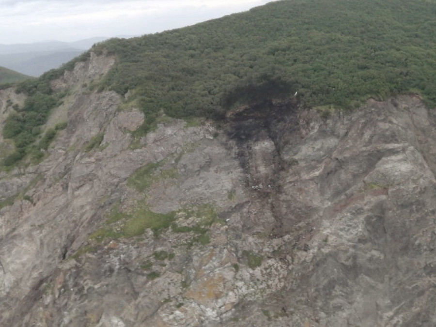 Localizadas las dos 'cajas negras' del avión siniestrado en el este de Rusia