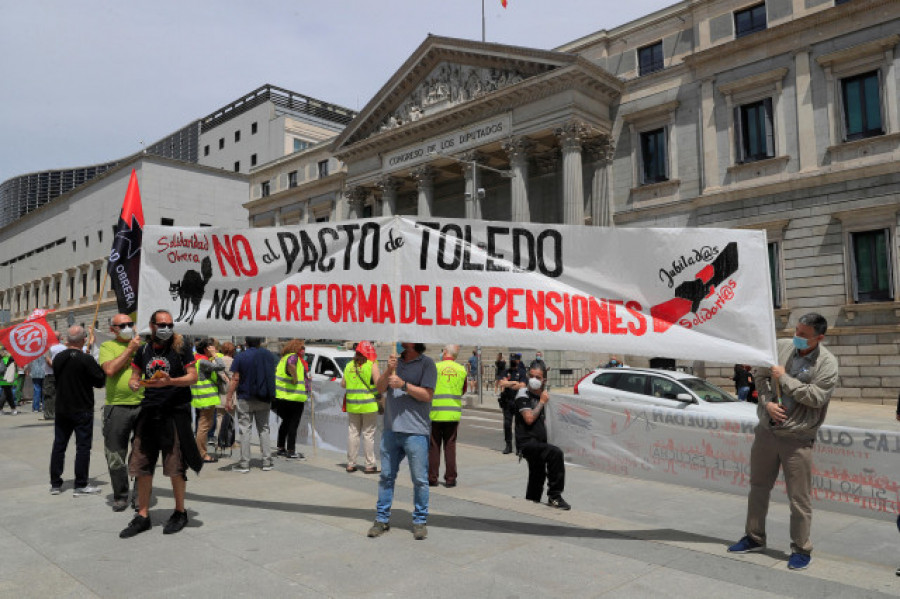 Un jubilado vasco aún recibe 472 euros más que uno extremeño a pesar de que la reducción de la brecha
