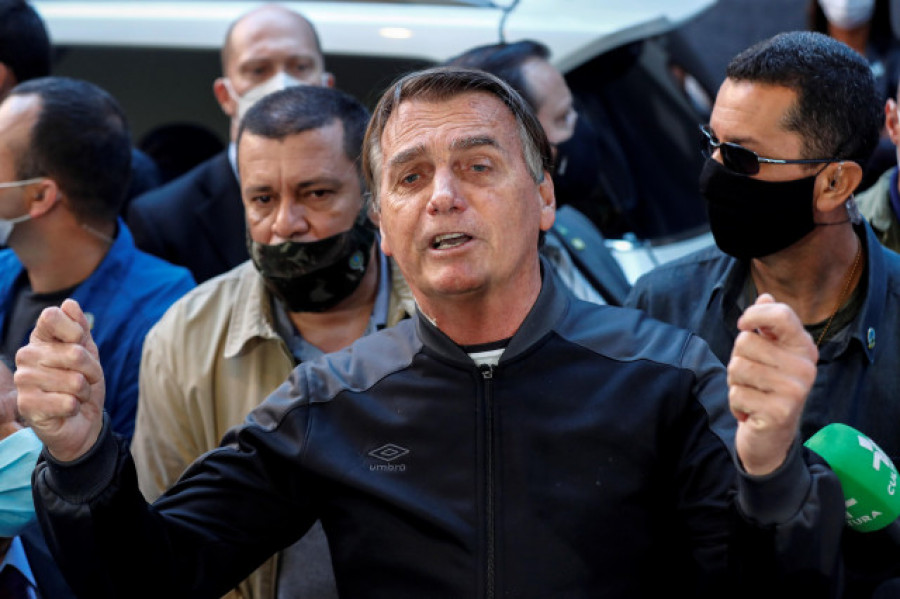 Bolsonaro recibe el alta tras cuatro días ingresado por una obstrucción intestinal y un ataque de hipo