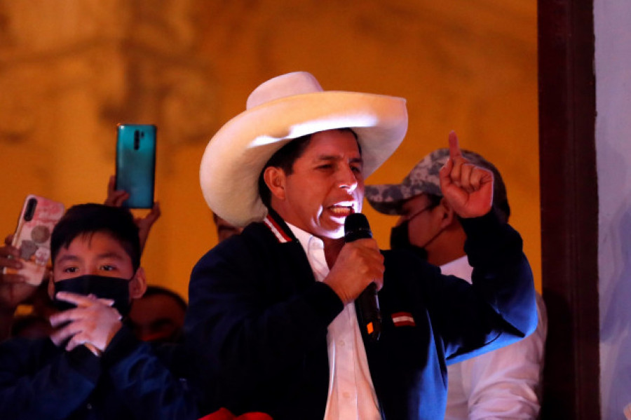 Pedro Castillo, proclamado presidente electo de Perú tras casi dos meses de espera