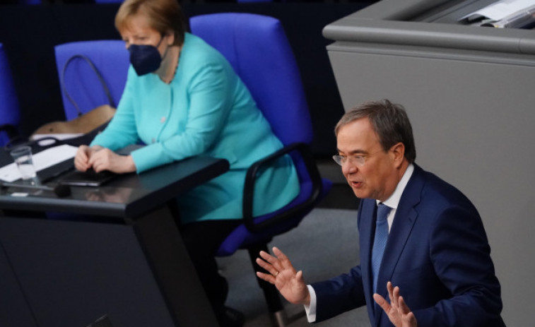 La lucha por la sucesión de Angela Merkel se agudiza en la recta final