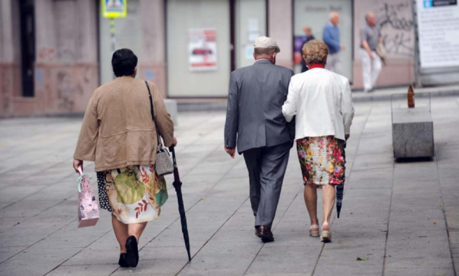 La pensión media en Galicia sube un 2,38% en julio, hasta 880,63 euros