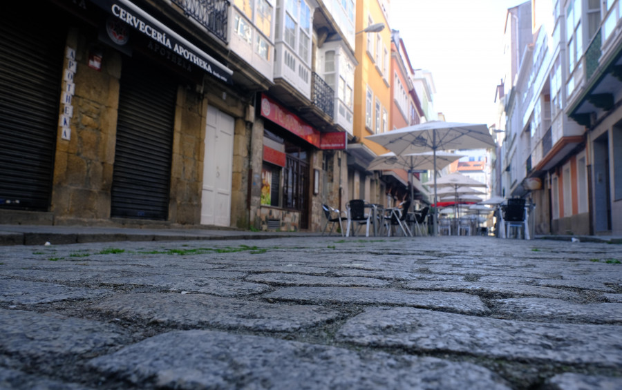 La calle Pardo Bajo perderá el adoquín y tendrá una veintena de cerezos japoneses