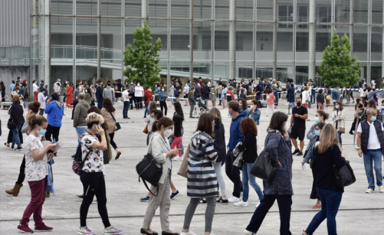 Galicia abrirá próxima semana repesca para vacunar a personas de 30 a 39 y más autocitas para jóvenes de 16 a 19