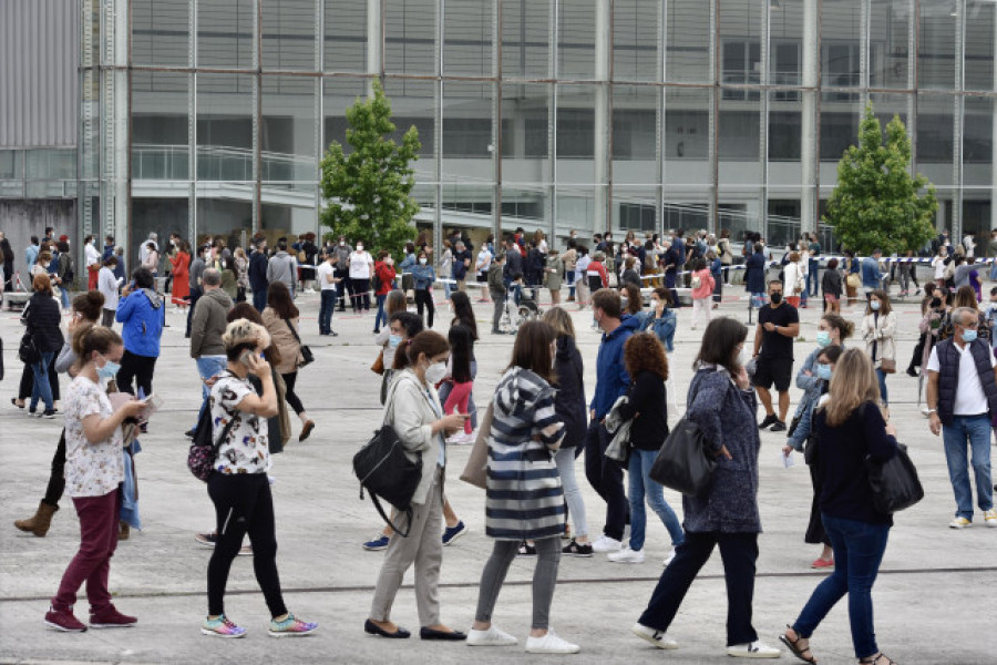 Galicia abrirá próxima semana repesca para vacunar a personas de 30 a 39 y más autocitas para jóvenes de 16 a 19