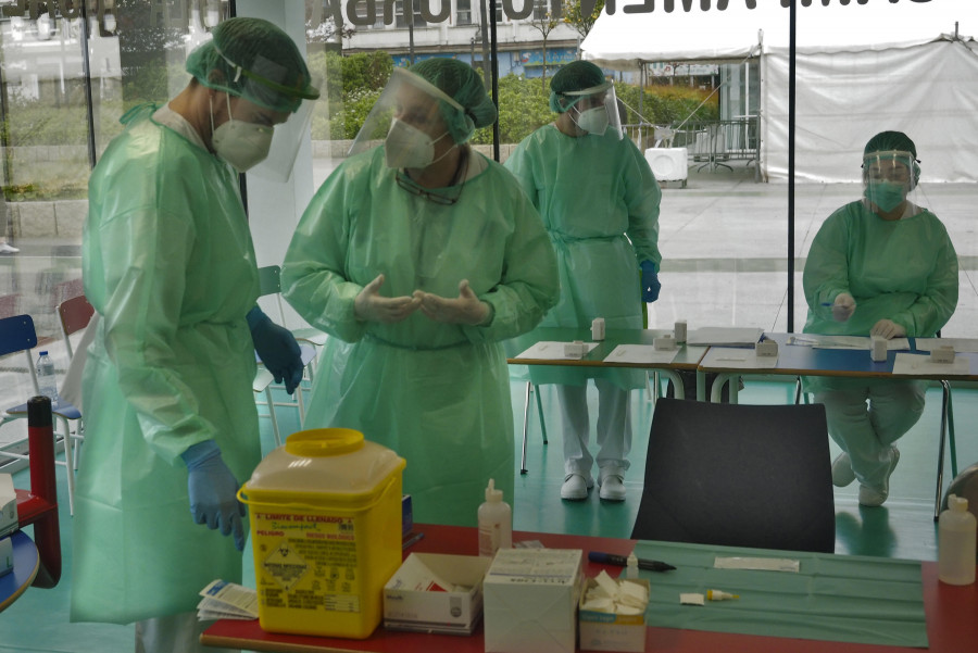 El Sergas realizará test de antígenos tres días a la semana en la plaza de España