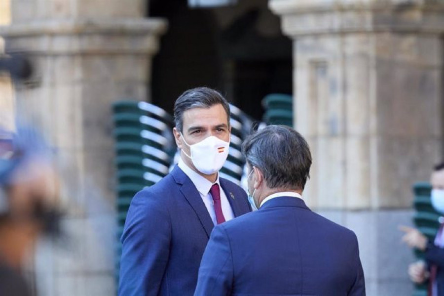 Sánchez anuncia que en agosto llegarán a España 3,4 millones de dosis de la vacuna de Pfizer
