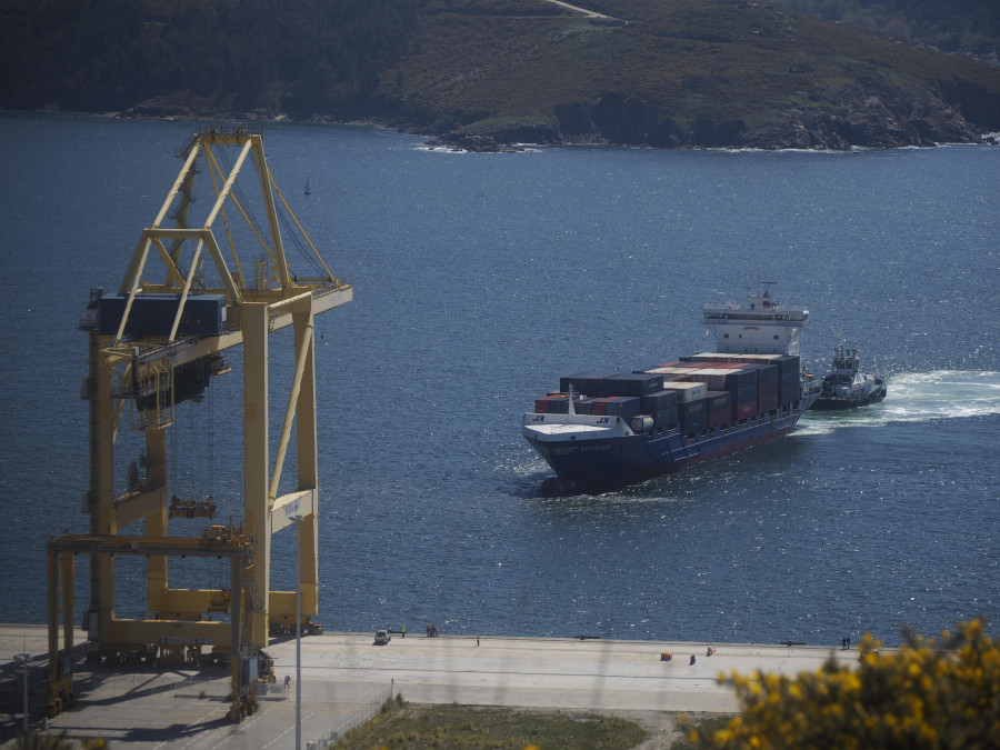 Tres de las cinco líneas regulares del Puerto ya son de contenedores