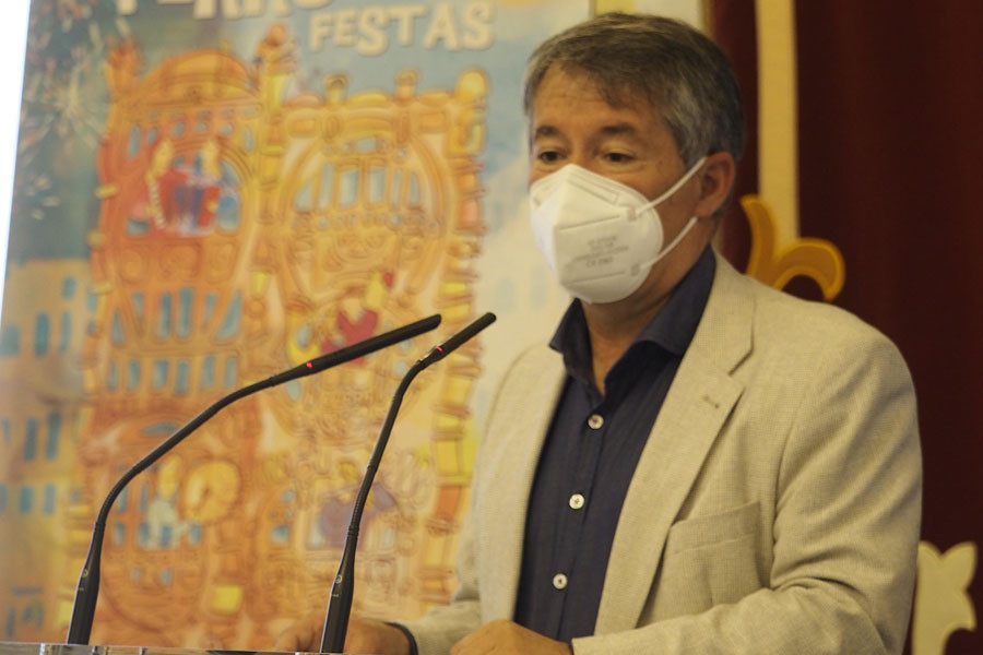 Andrés Suárez vuelve a Ferrol como cierre de un cartel de fiestas con figuras como Dulce Pontes o Amparanoia
