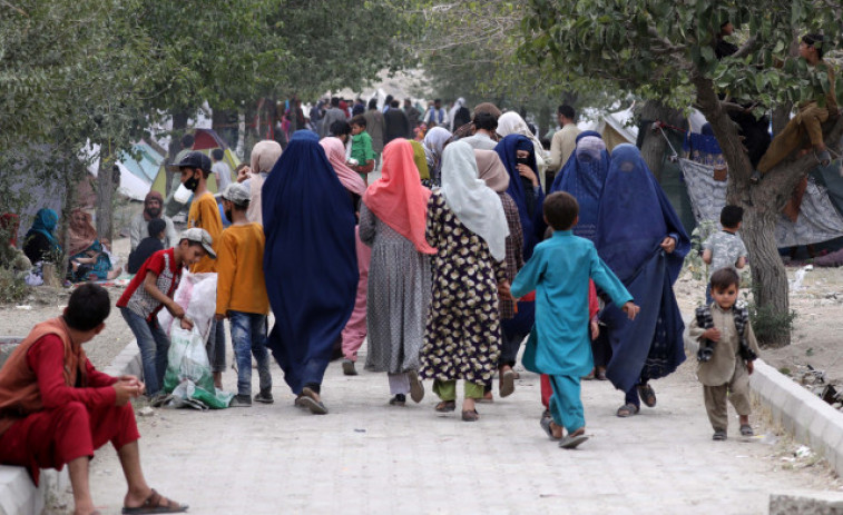 Los talibanes llegan a las afueras de Kabul y negocian la transición de poder