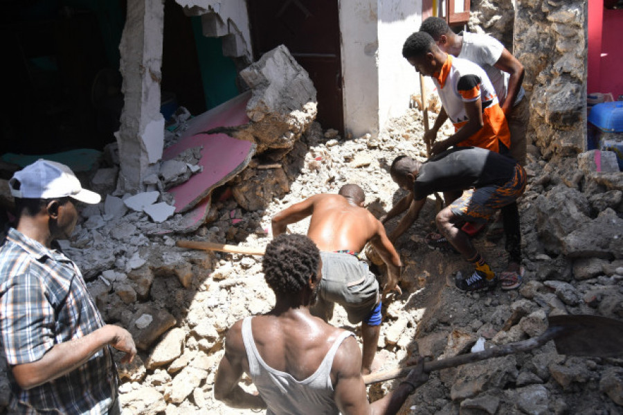 El número de muertos por el terremoto de Haití supera ya los 700