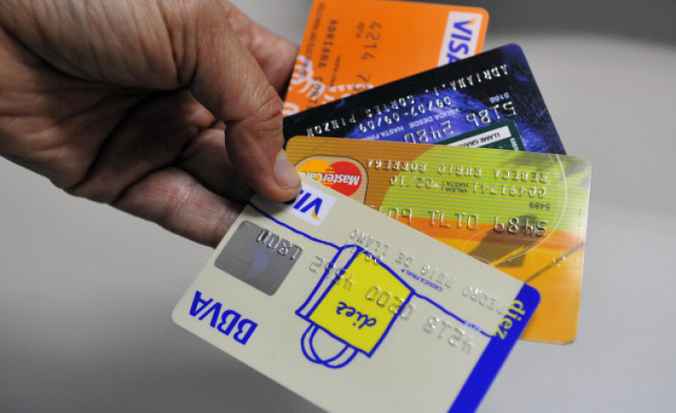 Detenidas ocho personas en la provincia de A Coruña por estafas bancarias mediante el duplicado de tarjetas SIM