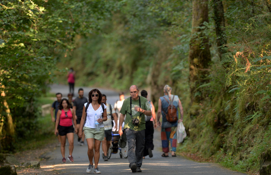 Más de 15.200 personas visitaron Caaveiro en lo que va de agosto