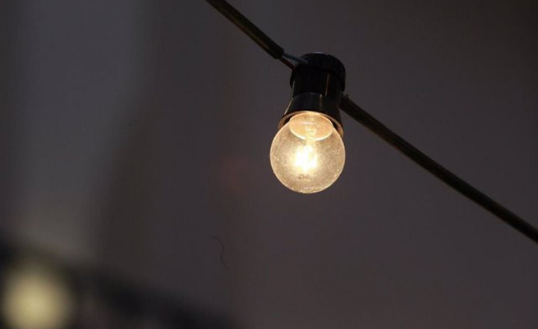 El precio de la luz vive su primer descenso en  una semana